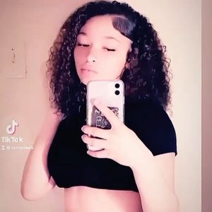 Meet your Posher, Shae